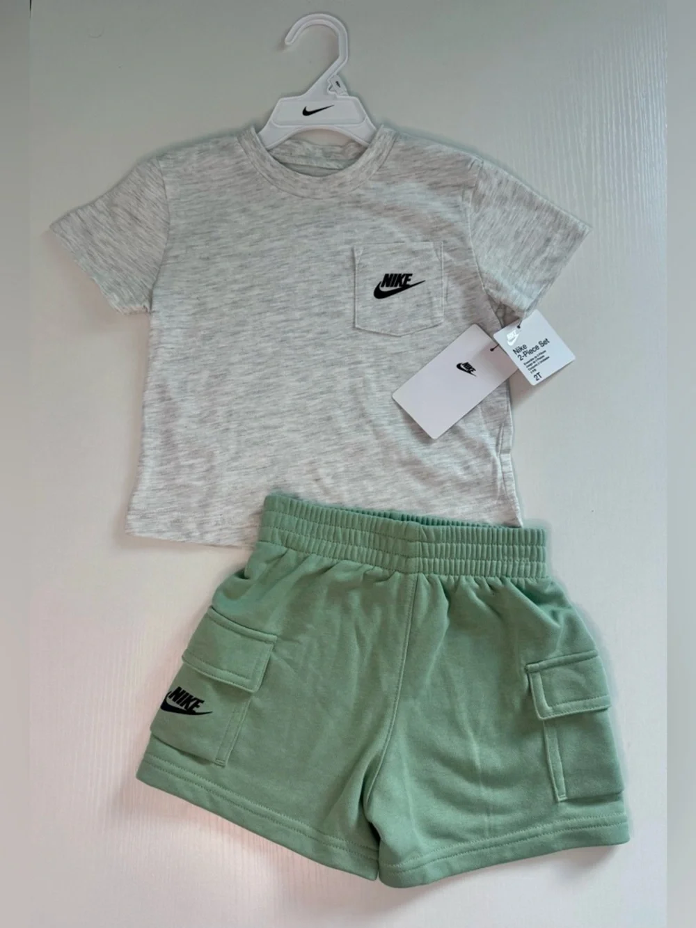 Nike Toddler Boys 2PC Set T-Shirt Shorts Green Size 2T Cotton Blend NWT - Picture 1 of 3